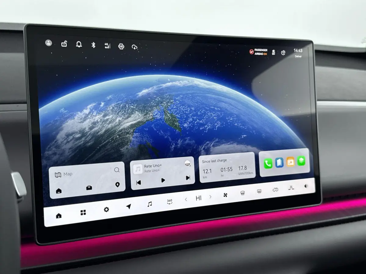 Design Pro 69.9 kWh | lichtmetalen velgen 20" | luxe kunstlederen bekleding | navigatiesysteem | panoramadak | Tundra Grey |