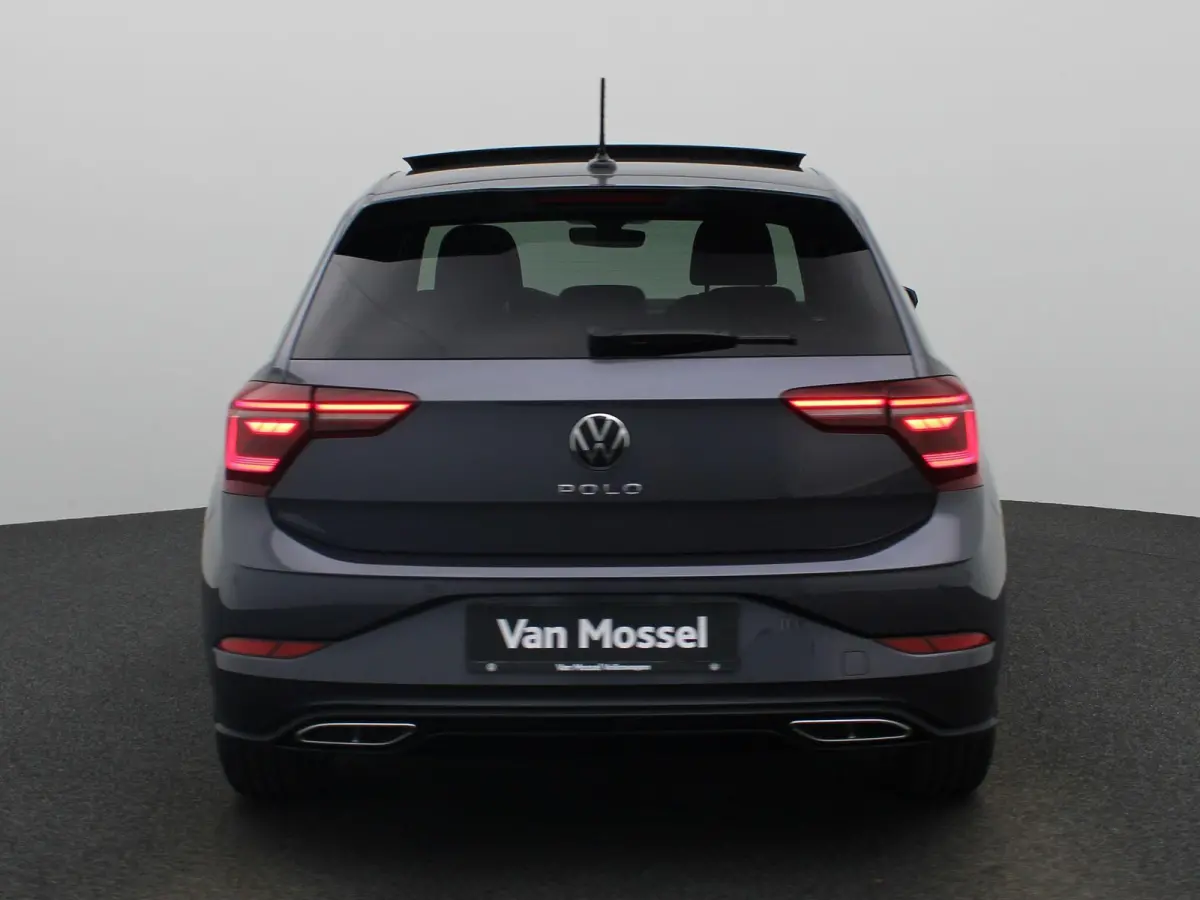 1.0 TSI R-Line Edition 95 PK | Automaat | Panoramadak | Stoelverwarming | Digitale Cockpit | 16 Inch | LED Matrix | Achteruitrijcamera