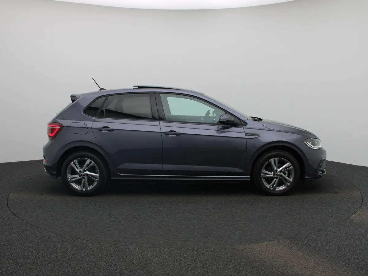 1.0 TSI R-Line Edition 95 PK | Automaat | Panoramadak | Stoelverwarming | Digitale Cockpit | 16 Inch | LED Matrix | Achteruitrijcamera