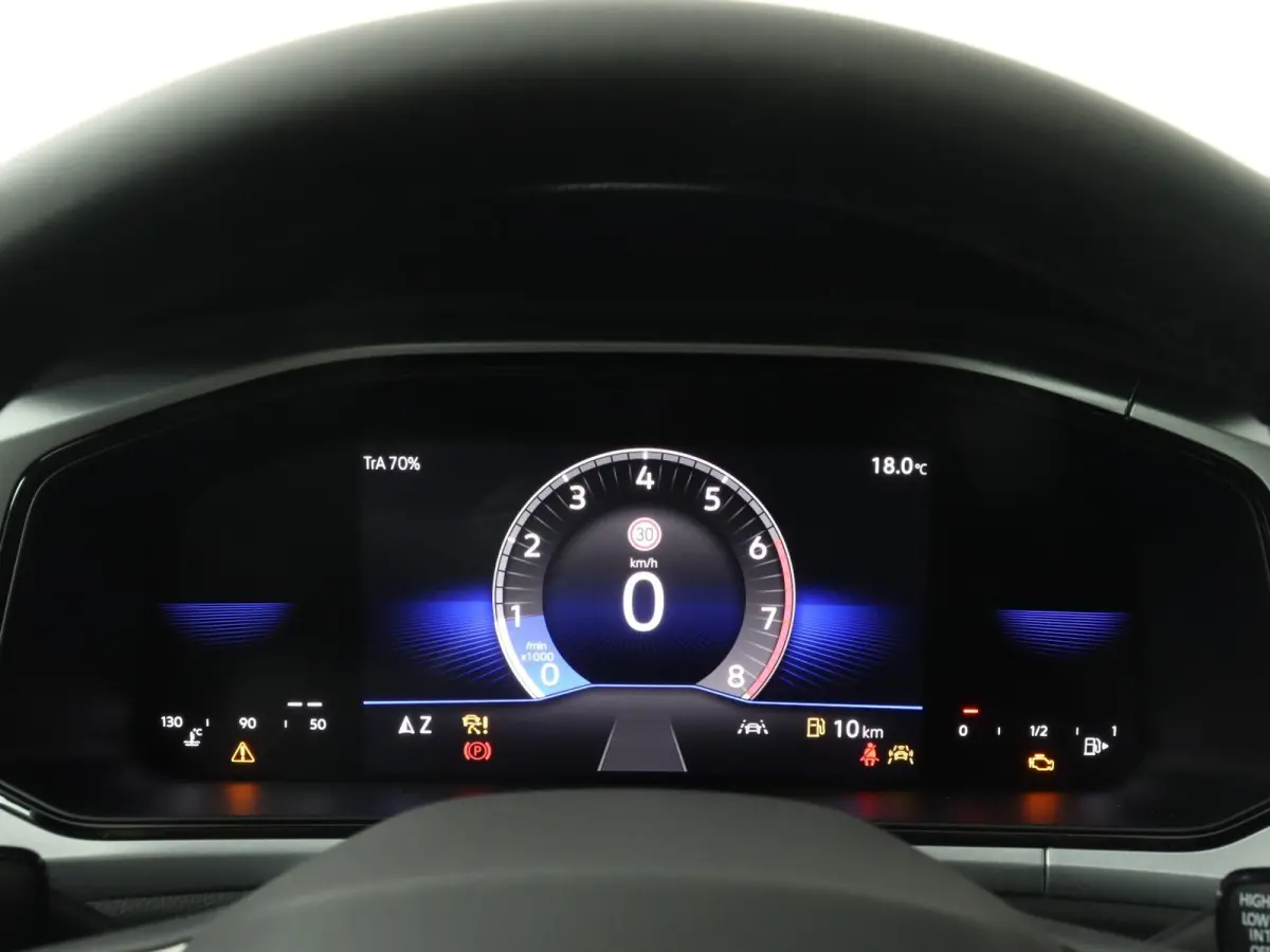 1.0 TSI Oranje Edition 116 PK | Navigatie | Apple Carplay | Dodehoek sensoren | Android Auto | Climate control | Camera | Keyless access | Adaptieve cruise control | 17" Lichtmetalen velgen 