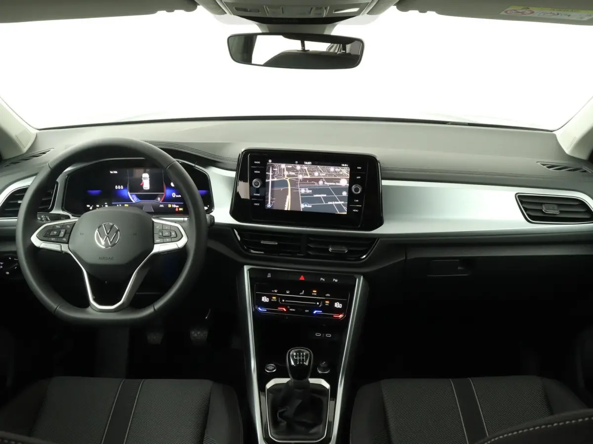 1.0 TSI Oranje Edition 116 PK | Navigatie | Apple Carplay | Dodehoek sensoren | Android Auto | Climate control | Camera | Keyless access | Adaptieve cruise control | 17" Lichtmetalen velgen 