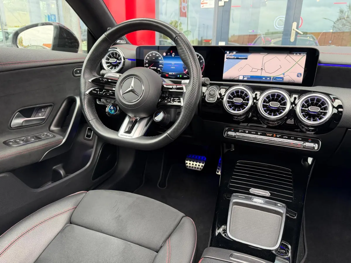 AMG 35 4MATIC / panoramadak / facelift
