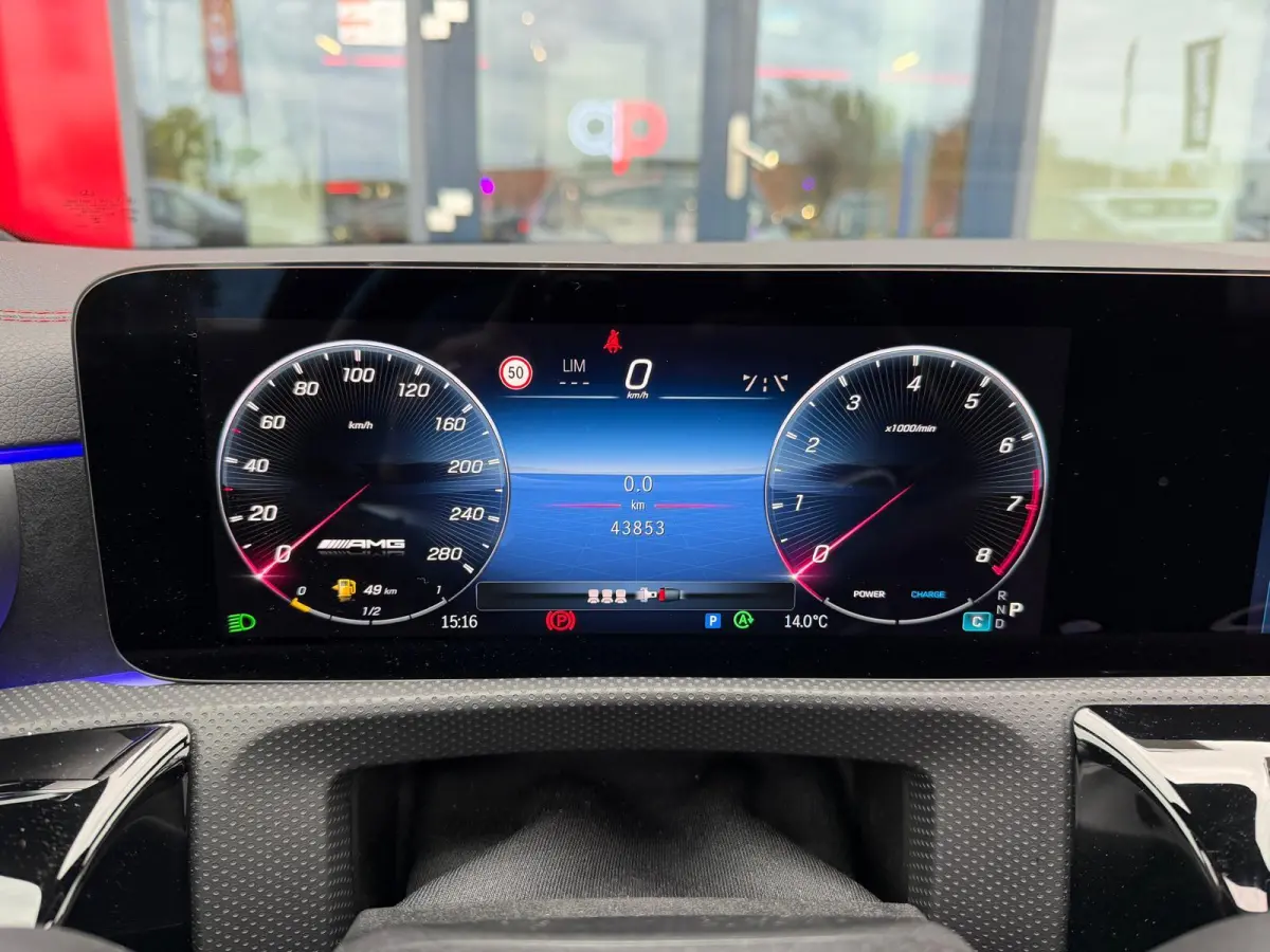 AMG 35 4MATIC / panoramadak / facelift
