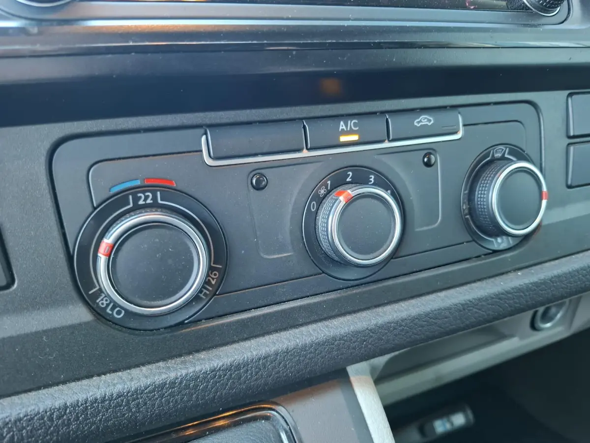 2.0 TDI L2H1 Highline DUBBELE SCHUIFDEUR / AIRCO / CRUISE CONTROLE / TREKHAAK