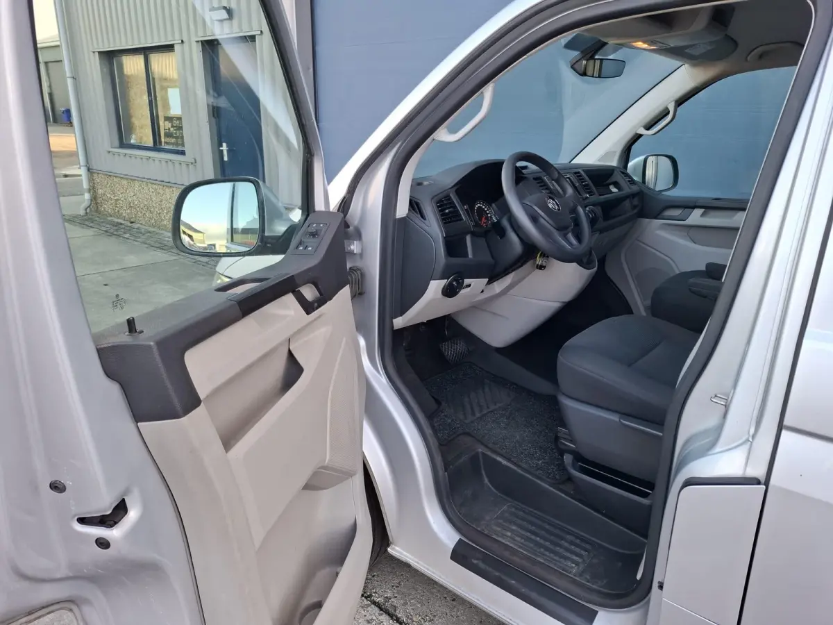 2.0 TDI L2H1 Highline DUBBELE SCHUIFDEUR / AIRCO / CRUISE CONTROLE / TREKHAAK