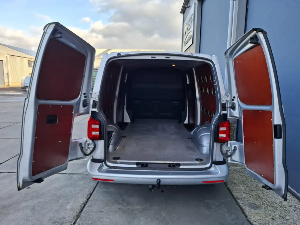 2.0 TDI L2H1 Highline DUBBELE SCHUIFDEUR / AIRCO / CRUISE CONTROLE / TREKHAAK