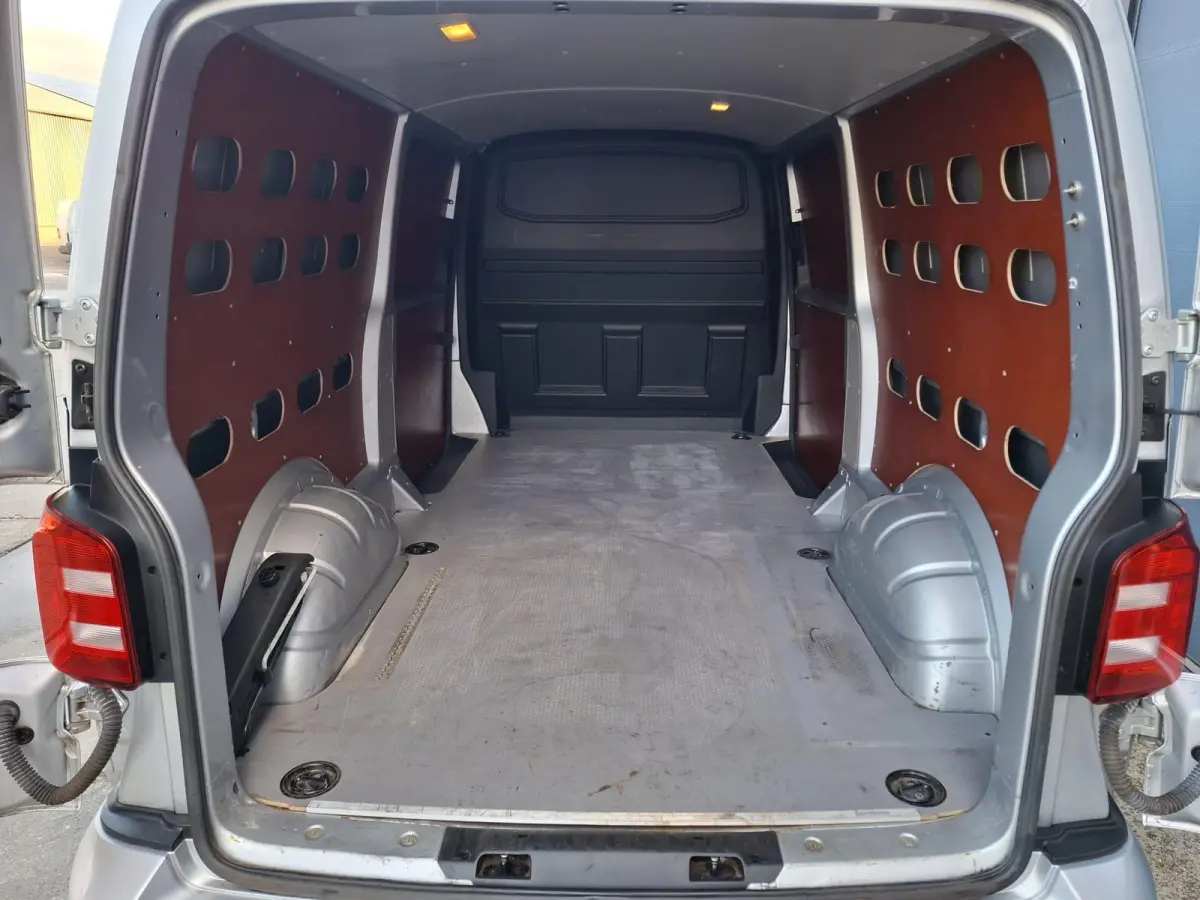 2.0 TDI L2H1 Highline DUBBELE SCHUIFDEUR / AIRCO / CRUISE CONTROLE / TREKHAAK