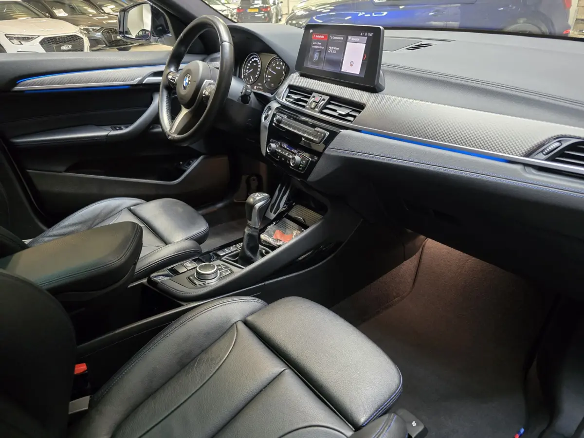 XDrive25e High Executive M Sport Pano Leder LED+ 19"LM
