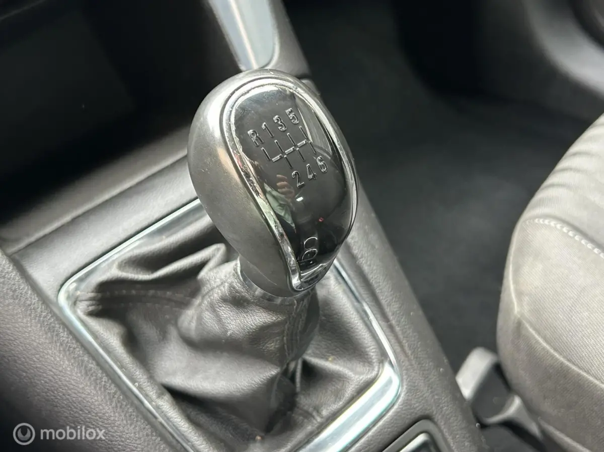 1.4 Turbo 120 PK Online Edition 7pers. / Clima / FM nav / 114.667 KM / 1e eig.