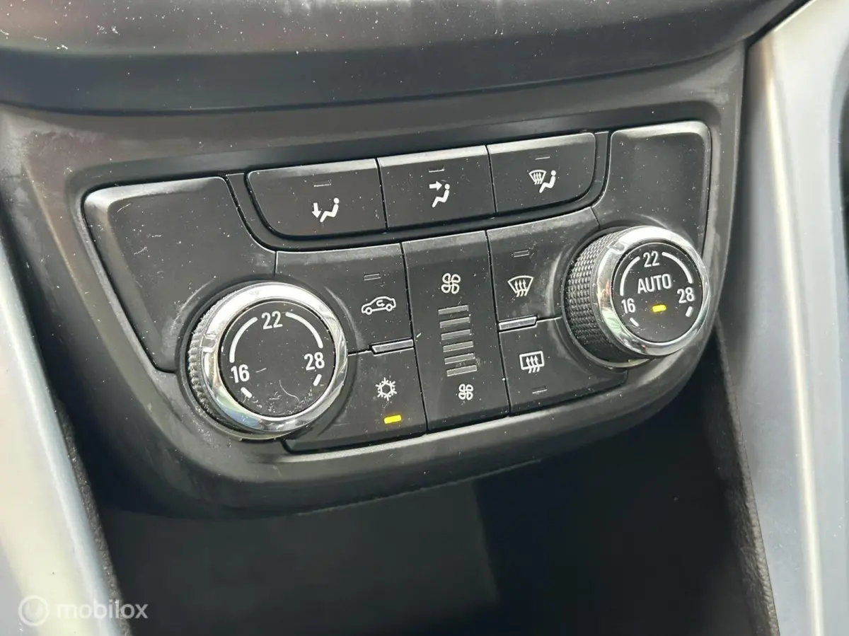 1.4 Turbo 120 PK Online Edition 7pers. / Clima / FM nav / 114.667 KM / 1e eig.