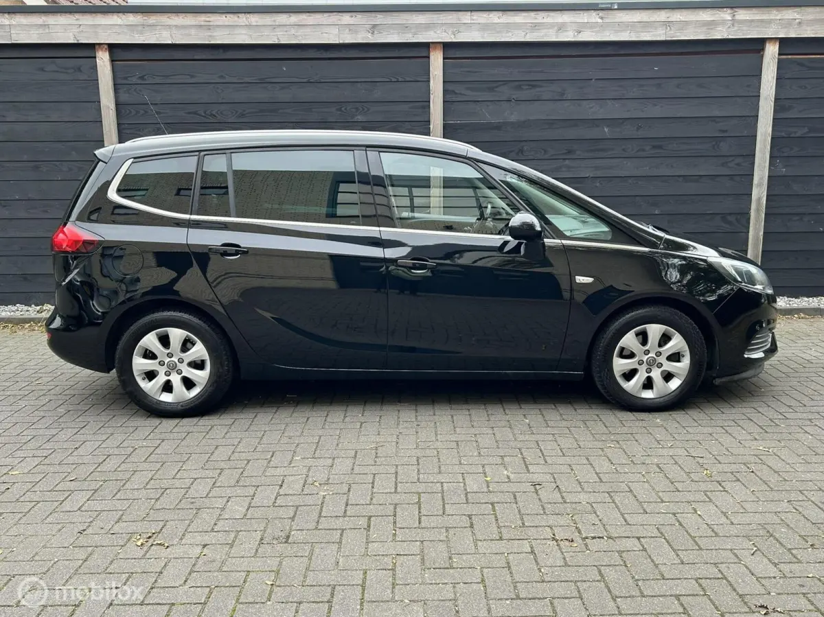 1.4 Turbo 120 PK Online Edition 7pers. / Clima / FM nav / 114.667 KM / 1e eig.