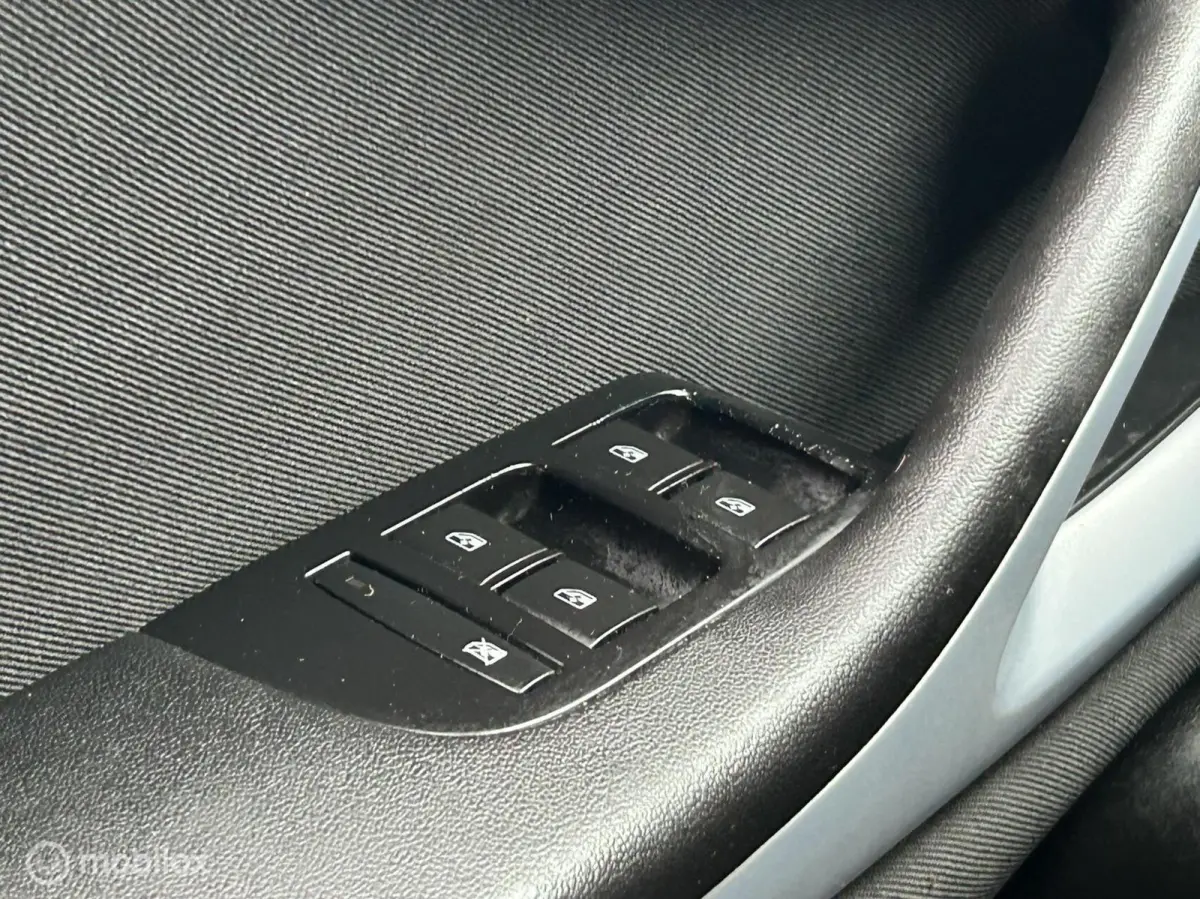 1.4 Turbo 120 PK Online Edition 7pers. / Clima / FM nav / 114.667 KM / 1e eig.