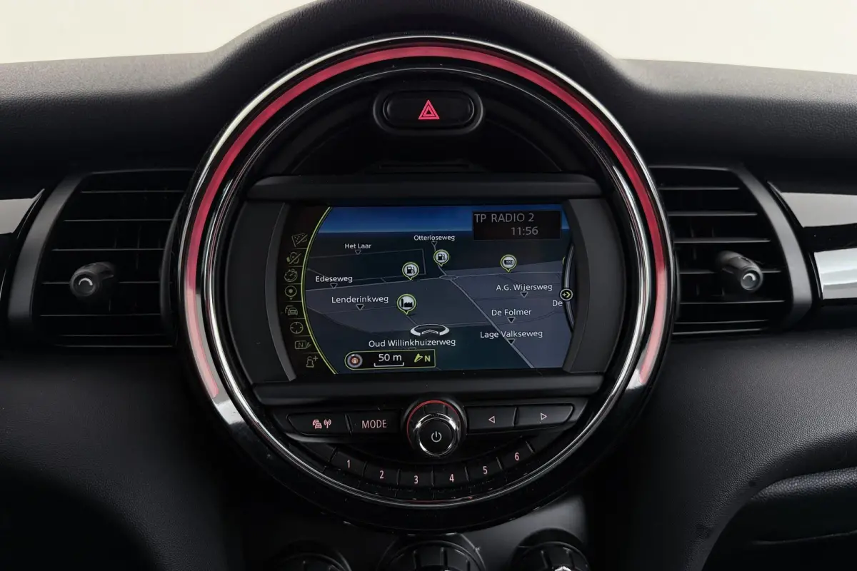 Mini 1.5 Chili Serious Business | Org NL | JCW Pakket | Sportstoelen | Navigatie | LED | Cruise Control |