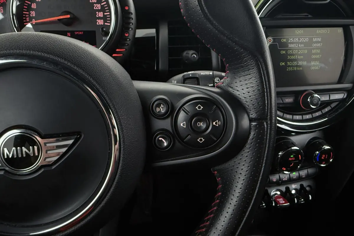Mini 1.5 Chili Serious Business | Org NL | JCW Pakket | Sportstoelen | Navigatie | LED | Cruise Control |