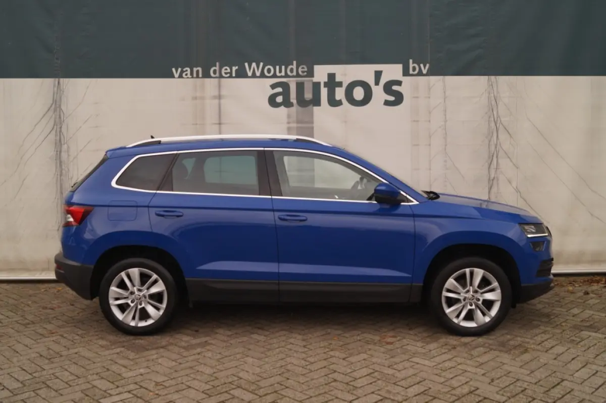 1.0 TSI Business Edition Plus -LED-ECC-CAM-NAVI-