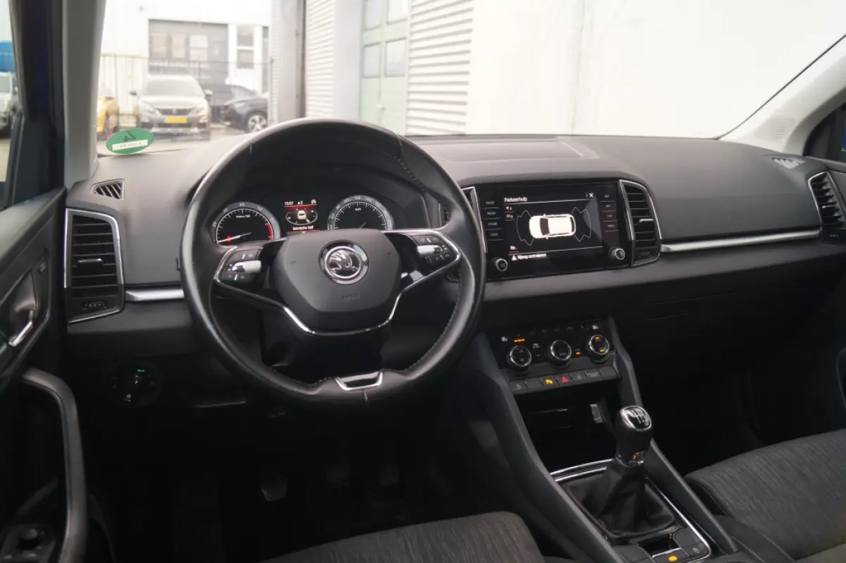 1.0 TSI Business Edition Plus -LED-ECC-CAM-NAVI-