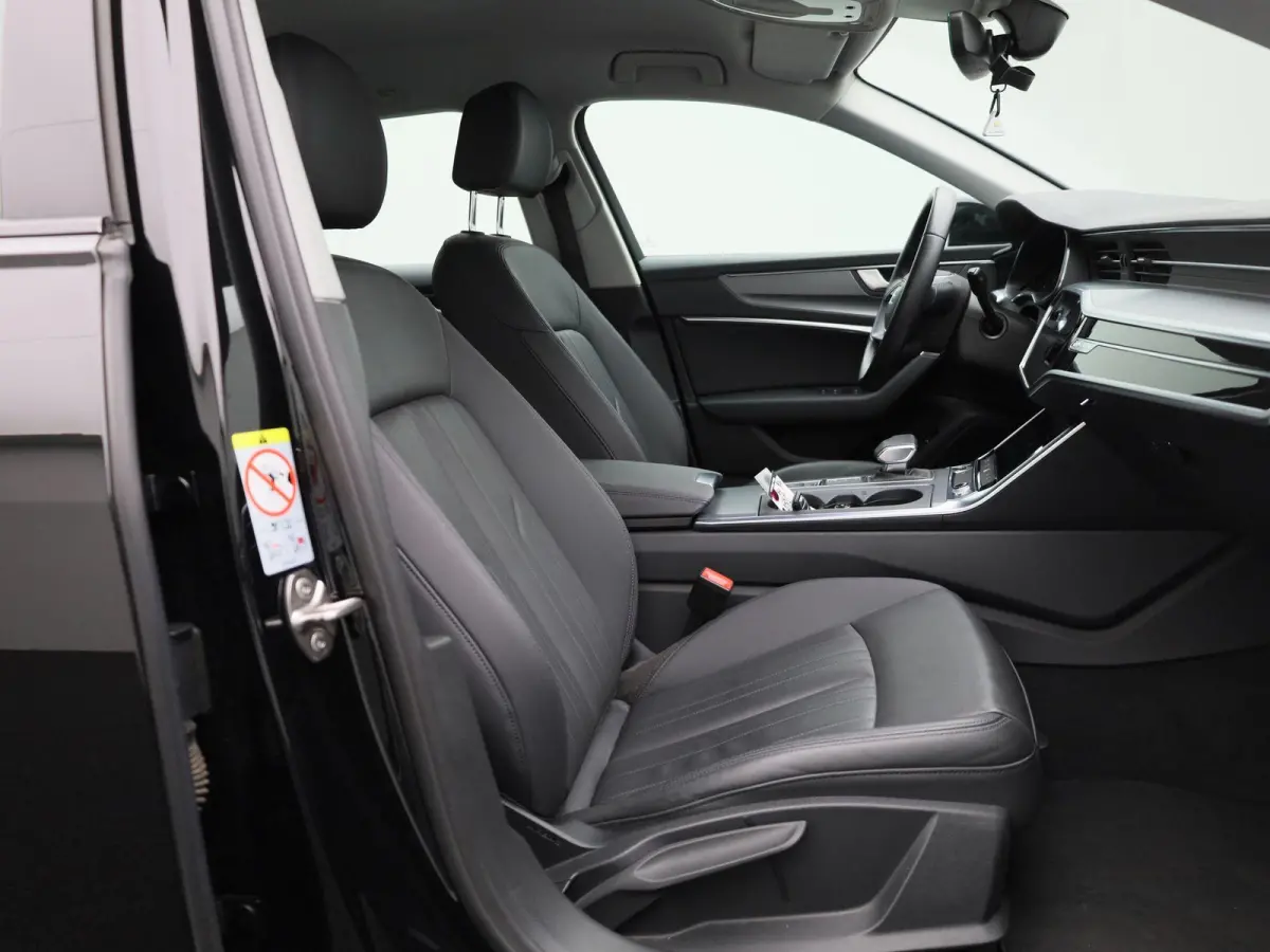 35 TDI Business edition AUTOMAAT | LEDER | NAVIGATIE | CLIMA | CRUISE | LMV | PDC | STOELVERWARMING | ELEKTRISCHE KOFFERKLEP | 12 MAANDEN BOVAG GARANTIE |