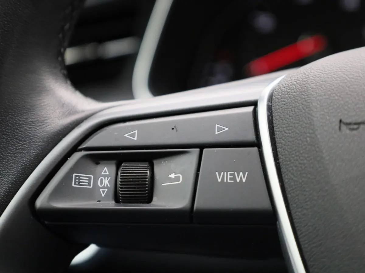 35 TDI Business edition AUTOMAAT | LEDER | NAVIGATIE | CLIMA | CRUISE | LMV | PDC | STOELVERWARMING | ELEKTRISCHE KOFFERKLEP | 12 MAANDEN BOVAG GARANTIE |