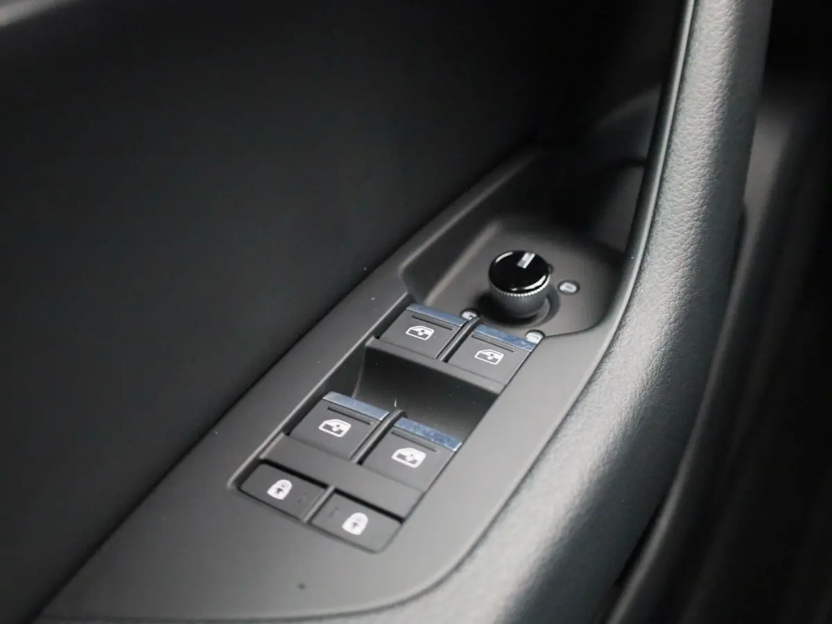 35 TDI Business edition AUTOMAAT | LEDER | NAVIGATIE | CLIMA | CRUISE | LMV | PDC | STOELVERWARMING | ELEKTRISCHE KOFFERKLEP | 12 MAANDEN BOVAG GARANTIE |