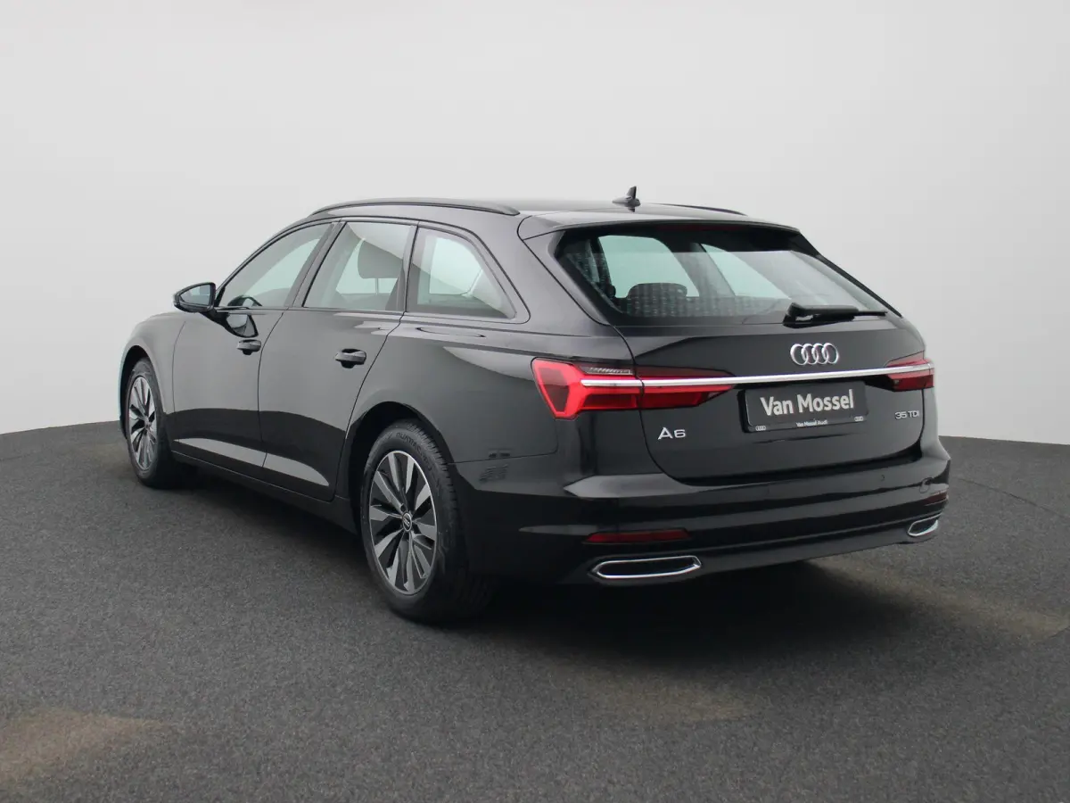 35 TDI Business edition AUTOMAAT | LEDER | NAVIGATIE | CLIMA | CRUISE | LMV | PDC | STOELVERWARMING | ELEKTRISCHE KOFFERKLEP | 12 MAANDEN BOVAG GARANTIE |