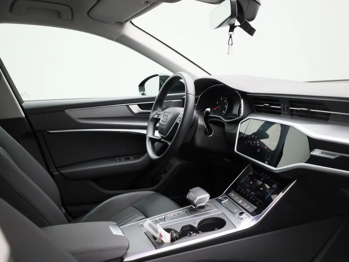35 TDI Business edition AUTOMAAT | LEDER | NAVIGATIE | CLIMA | CRUISE | LMV | PDC | STOELVERWARMING | ELEKTRISCHE KOFFERKLEP | 12 MAANDEN BOVAG GARANTIE |