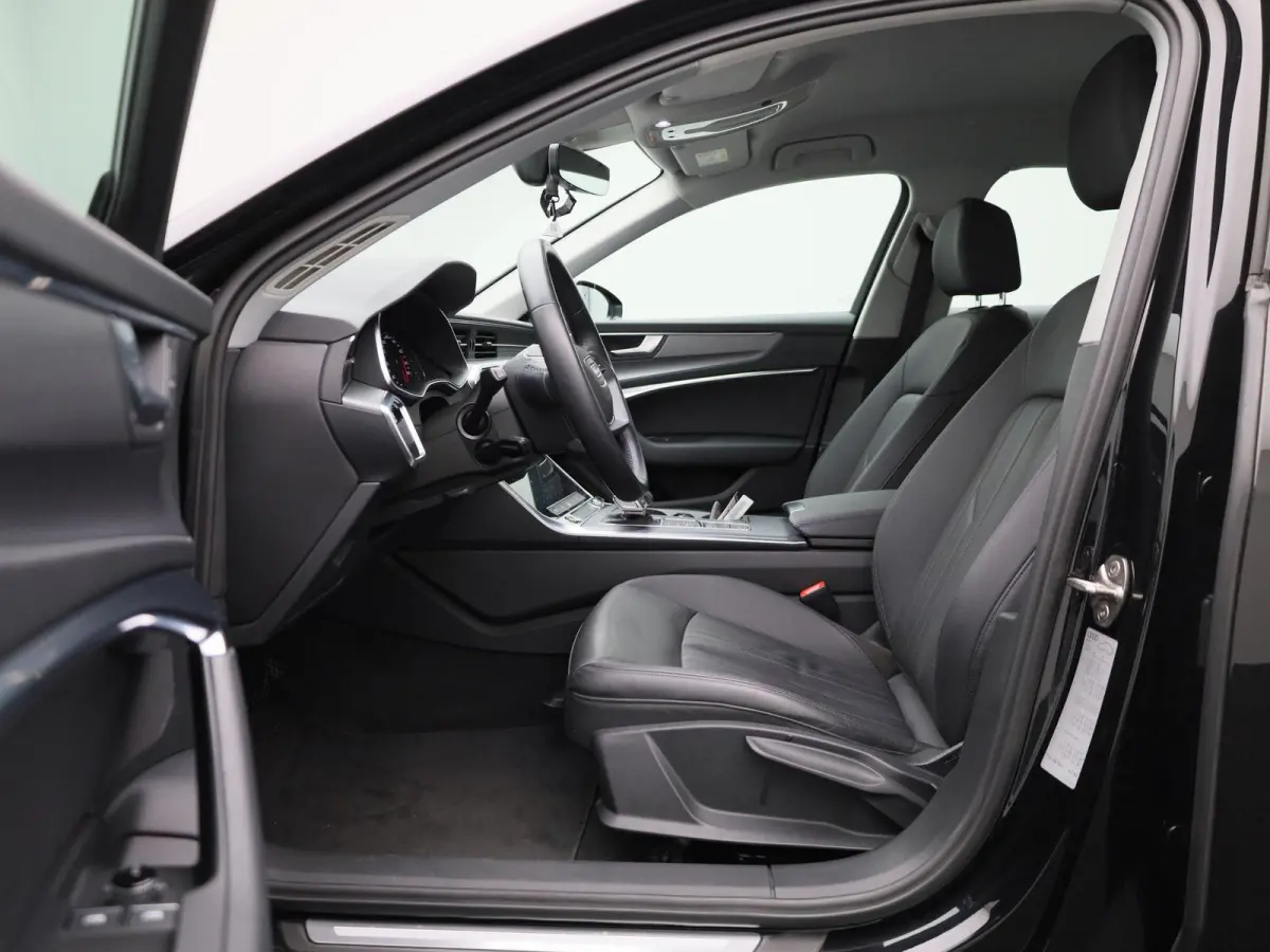 35 TDI Business edition AUTOMAAT | LEDER | NAVIGATIE | CLIMA | CRUISE | LMV | PDC | STOELVERWARMING | ELEKTRISCHE KOFFERKLEP | 12 MAANDEN BOVAG GARANTIE |