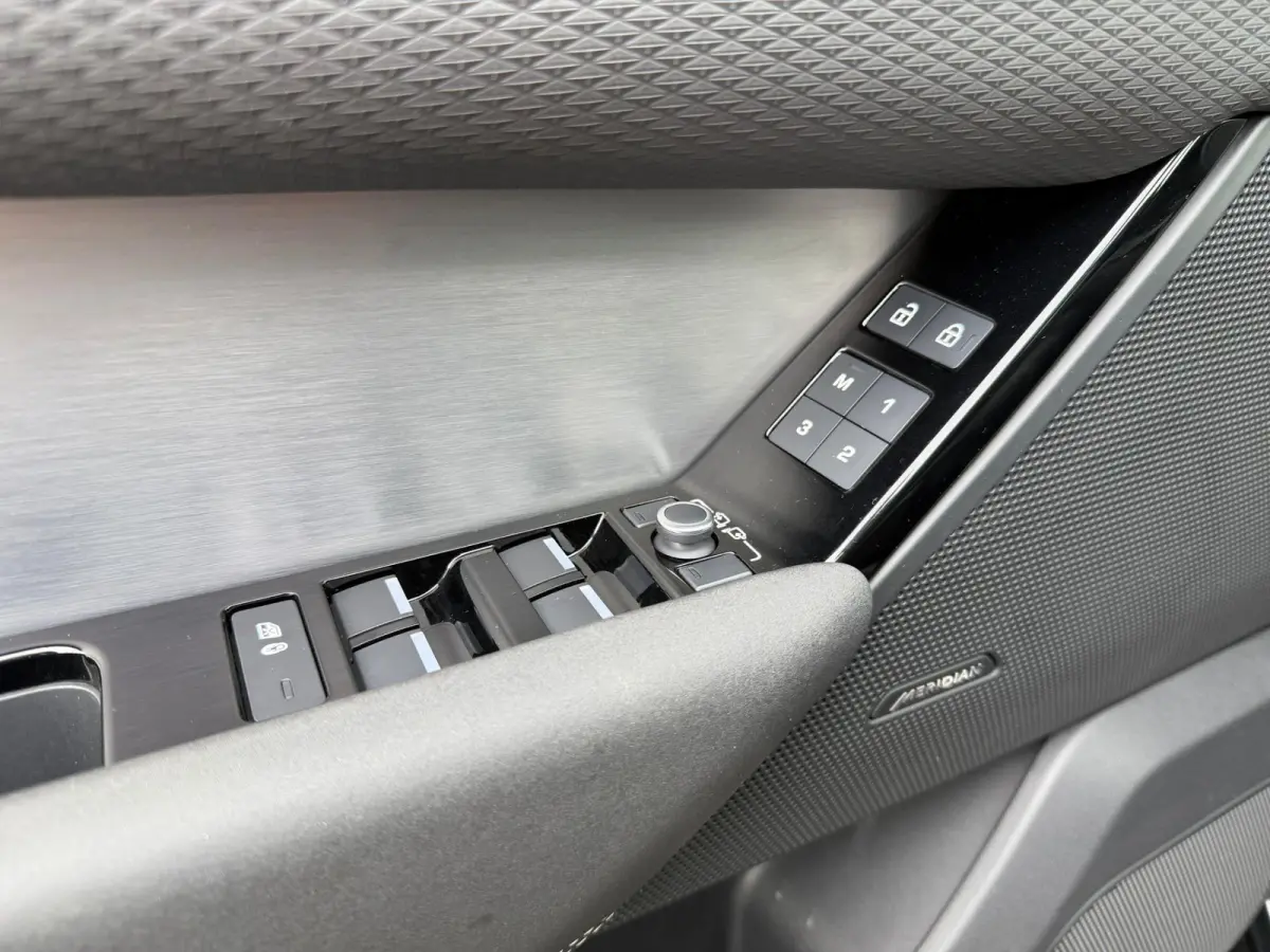 2.0 P250 AWD Dynamic SE / PANORAMADAK / KEYLESS-ENTRY / FACELIFT