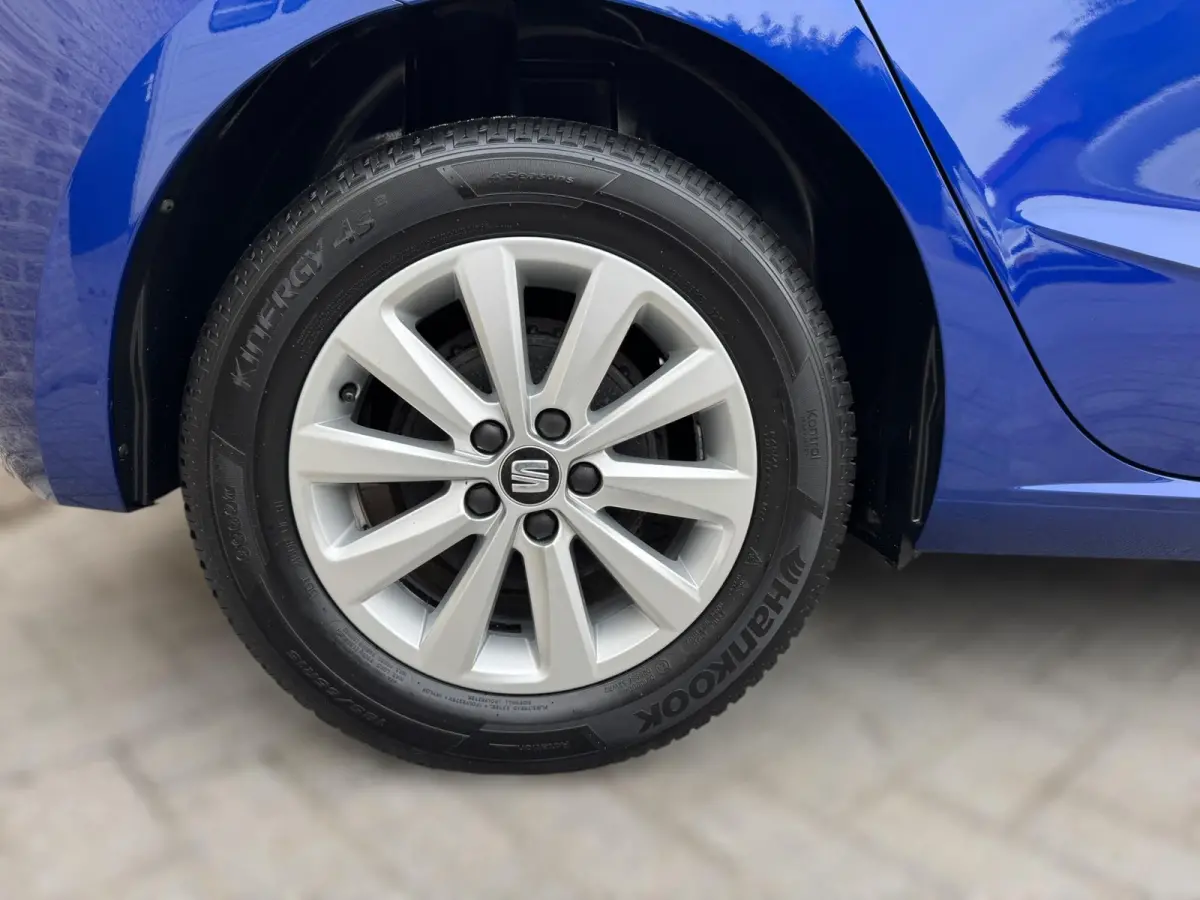 1.0 TSI Style PDC VOOR & ACHTER / STOELVERWARMING / BLUETOOTH / ELEKTR. INKLAPB SPIEGELS