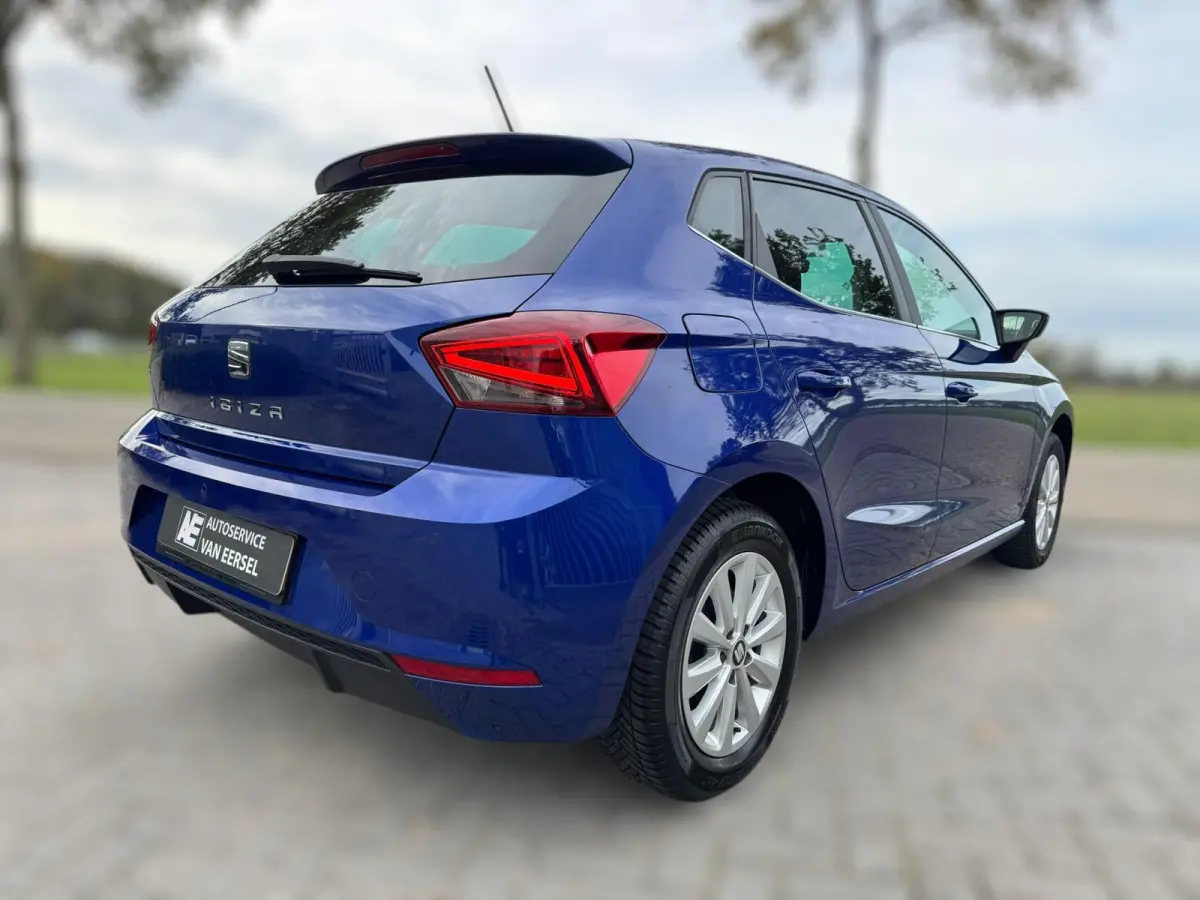 1.0 TSI Style PDC VOOR & ACHTER / STOELVERWARMING / BLUETOOTH / ELEKTR. INKLAPB SPIEGELS