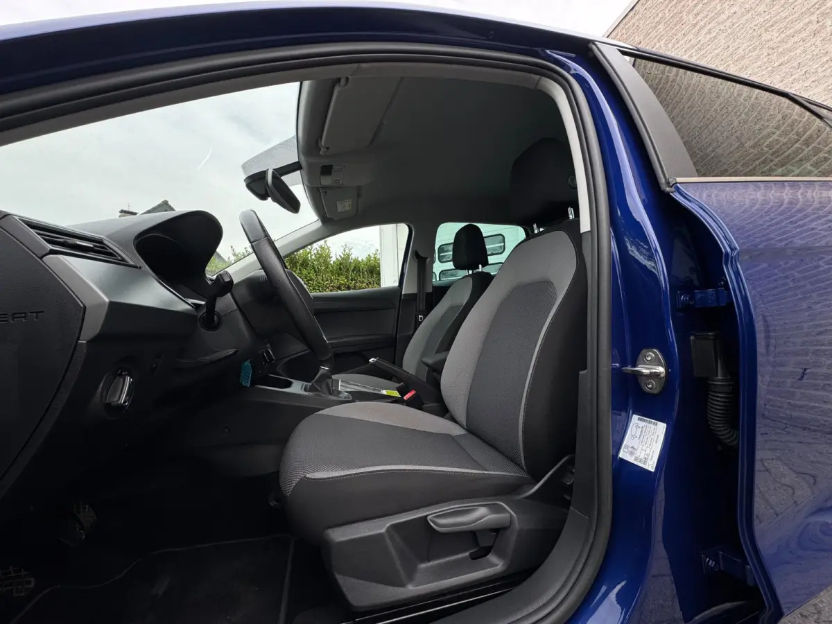 1.0 TSI Style PDC VOOR & ACHTER / STOELVERWARMING / BLUETOOTH / ELEKTR. INKLAPB SPIEGELS