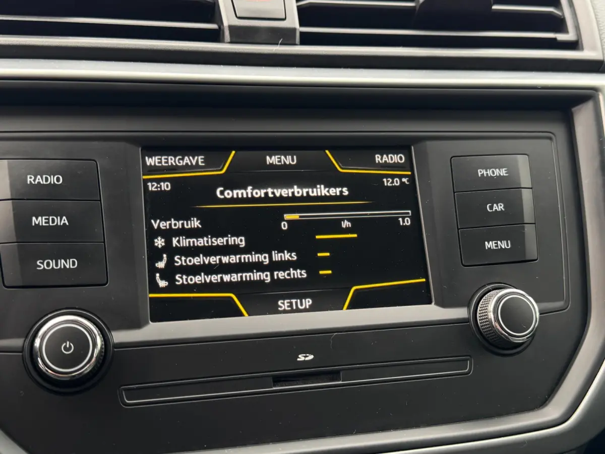 1.0 TSI Style PDC VOOR & ACHTER / STOELVERWARMING / BLUETOOTH / ELEKTR. INKLAPB SPIEGELS