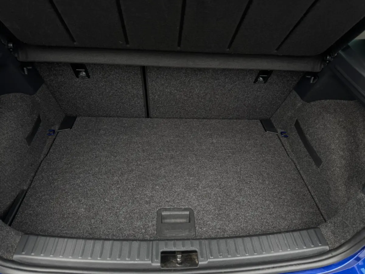 1.0 TSI Style PDC VOOR & ACHTER / STOELVERWARMING / BLUETOOTH / ELEKTR. INKLAPB SPIEGELS