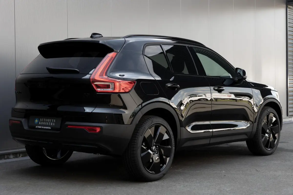 | B4 Ultra Dark|Black Edition| MY 2026|