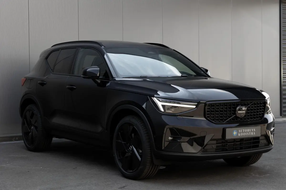 | B4 Ultra Dark|Black Edition| MY 2026|