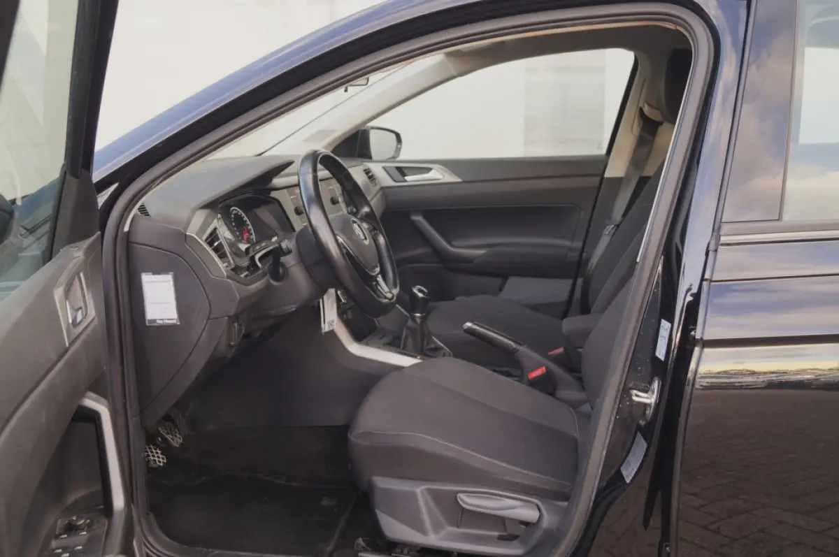 1.6 TDI Comfortline Executive -NAVI-PDC-ACC-CARPLAY-