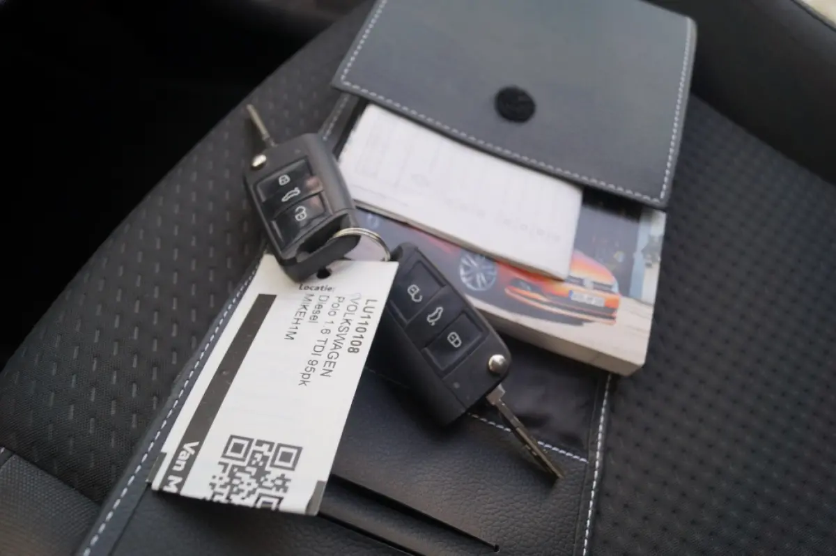 1.6 TDI Comfortline Executive -NAVI-PDC-ACC-CARPLAY-