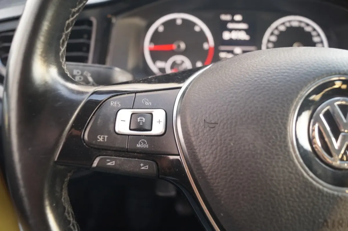 1.6 TDI Comfortline Executive -NAVI-PDC-ACC-CARPLAY-