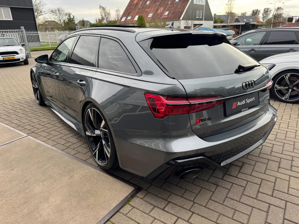 RS 6 TFSI quattro Dynamic Plus / Ceramic / Laser / Softclose / 360 Cam / Head-Up / AWS / Air Susp.
