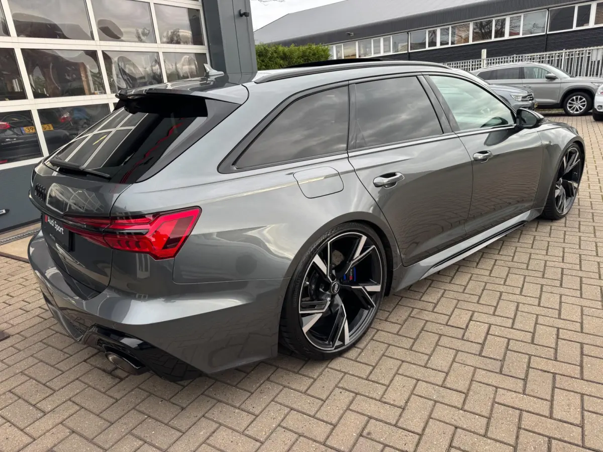RS 6 TFSI quattro Dynamic Plus / Ceramic / Laser / Softclose / 360 Cam / Head-Up / AWS / Air Susp.