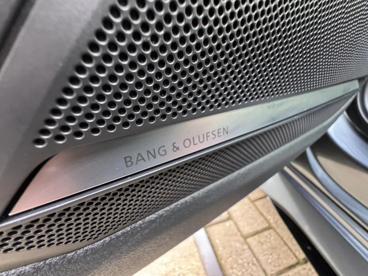 RS 6 TFSI quattro Dynamic Plus / Ceramic / Laser / Softclose / 360 Cam / Head-Up / AWS / Air Susp.