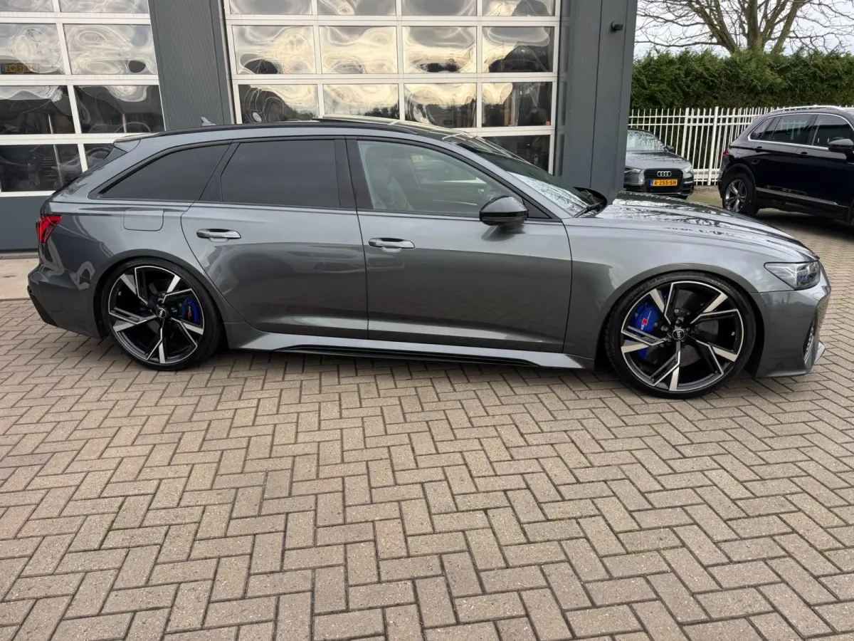RS 6 TFSI quattro Dynamic Plus / Ceramic / Laser / Softclose / 360 Cam / Head-Up / AWS / Air Susp.