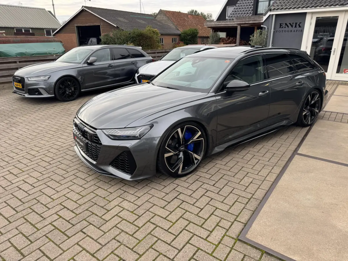 RS 6 TFSI quattro Dynamic Plus / Ceramic / Laser / Softclose / 360 Cam / Head-Up / AWS / Air Susp.