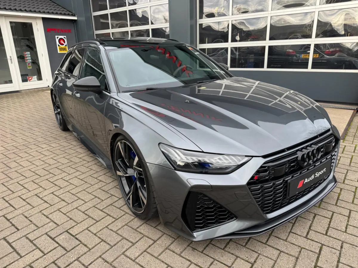 RS 6 TFSI quattro Dynamic Plus / Ceramic / Laser / Softclose / 360 Cam / Head-Up / AWS / Air Susp.