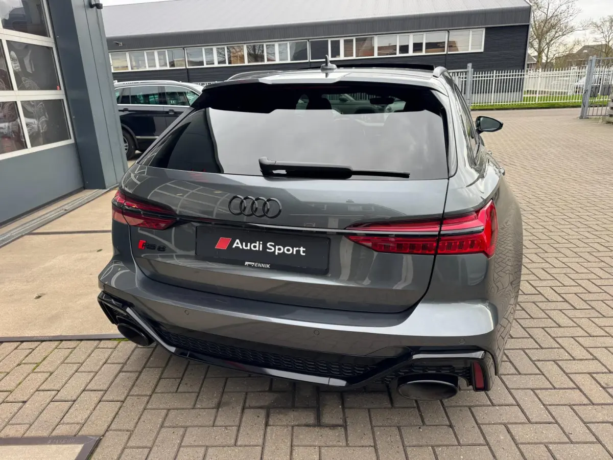 RS 6 TFSI quattro Dynamic Plus / Ceramic / Laser / Softclose / 360 Cam / Head-Up / AWS / Air Susp.
