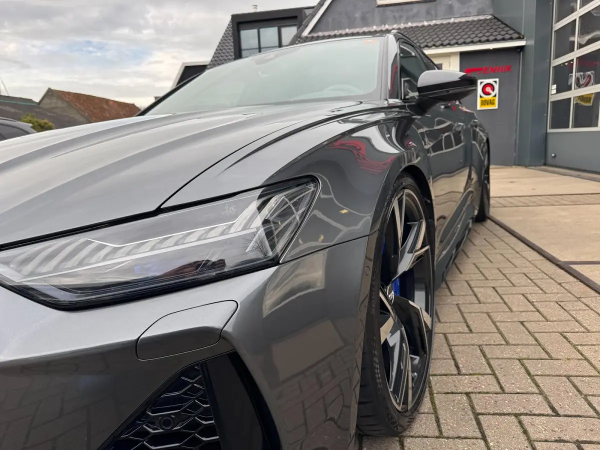 RS 6 TFSI quattro Dynamic Plus / Ceramic / Laser / Softclose / 360 Cam / Head-Up / AWS / Air Susp.
