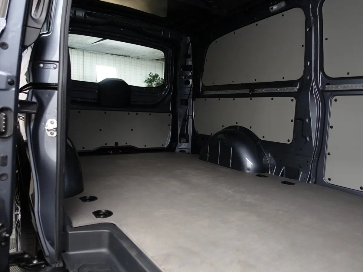 116 CDI XL AMG Night Edition- 3 Pers, Leder, Stoelverwarming, Park Assist, Cruise, Clima, Sidebars