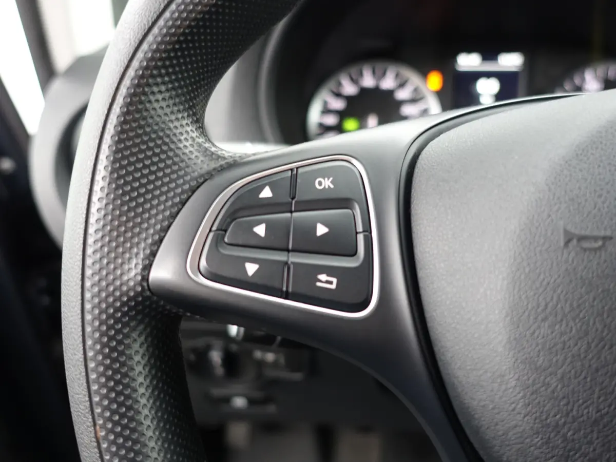 116 CDI XL AMG Night Edition- 3 Pers, Leder, Stoelverwarming, Park Assist, Cruise, Clima, Sidebars