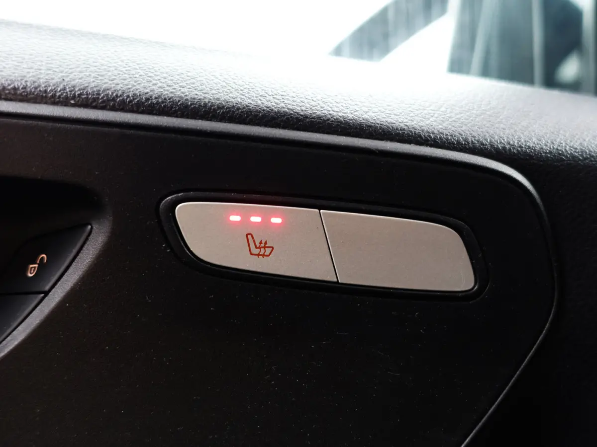 116 CDI XL AMG Night Edition- 3 Pers, Leder, Stoelverwarming, Park Assist, Cruise, Clima, Sidebars