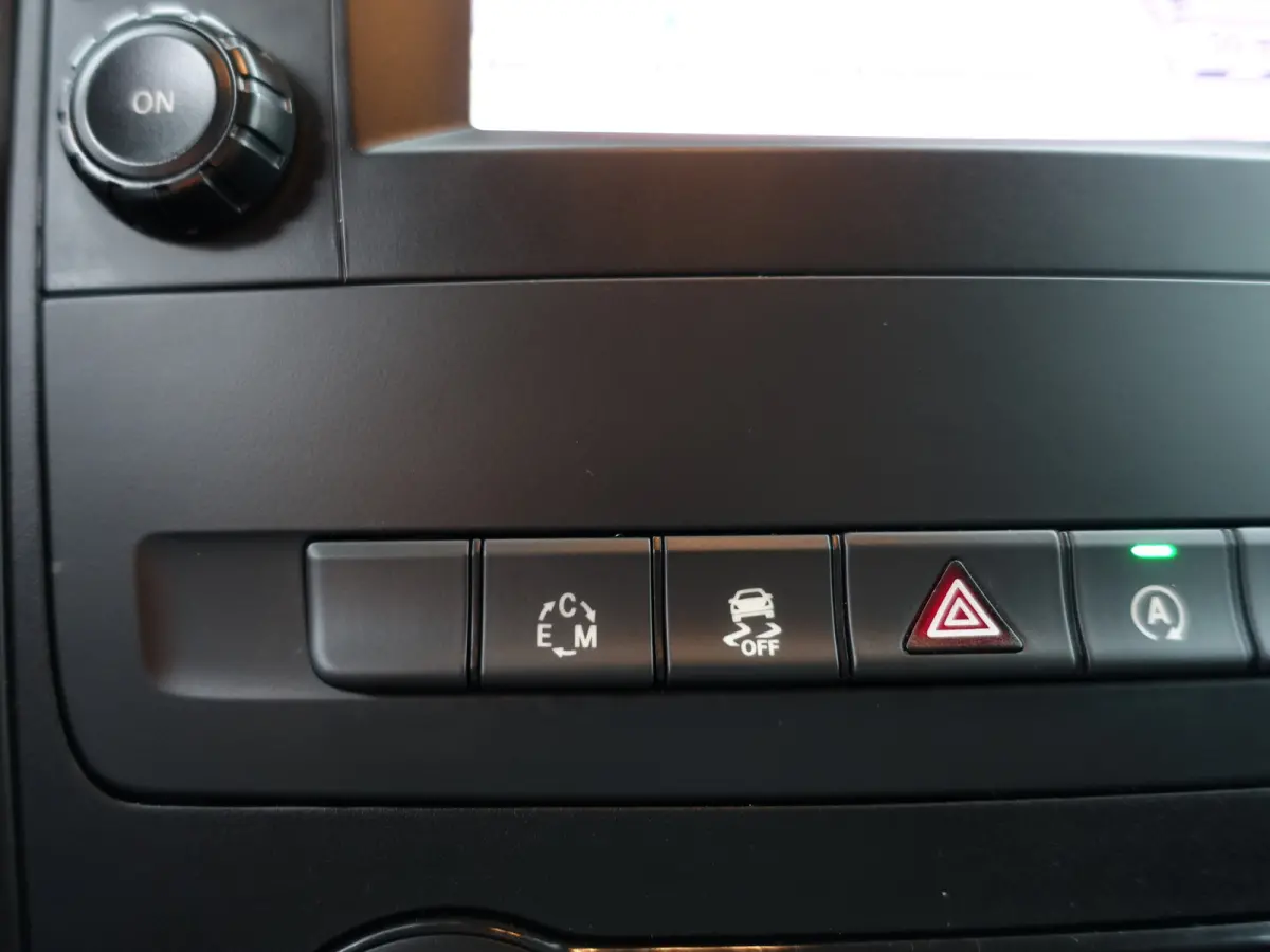 114 CDI Lang Ambition Aut- 3 Pers, Navi, Clima, Camera, Cruise, Dynamic Select, Grijs Kenteken