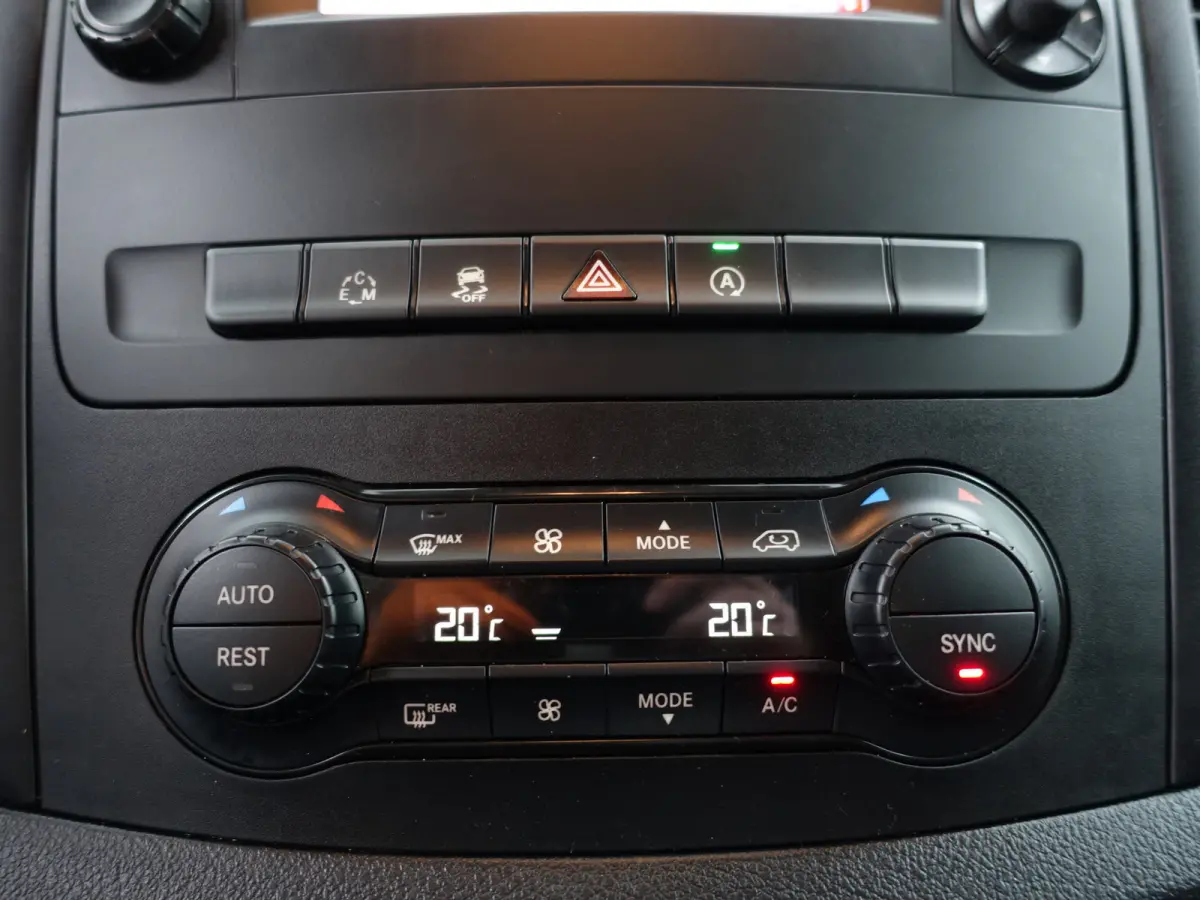 114 CDI Lang Ambition Aut- 3 Pers, Navi, Clima, Camera, Cruise, Dynamic Select, Grijs Kenteken